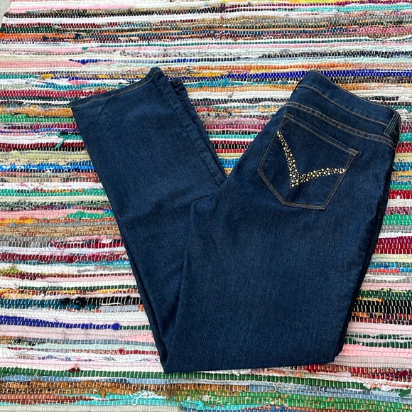 NYDJ Straight Leg Jeans -#1905 - Picture 7 of 12